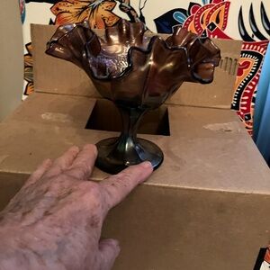 Elegant Ruffled Glass Vase